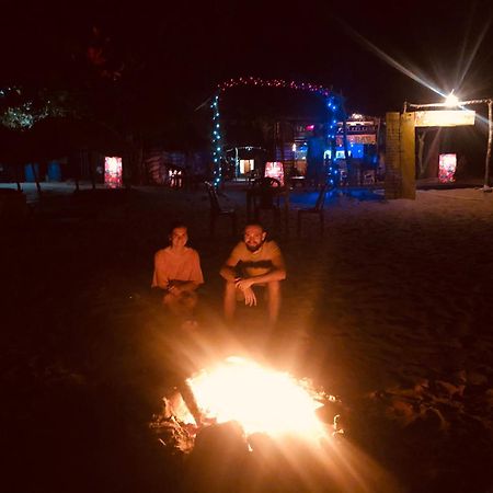 Nilaveli Sheen Coast Trincomalee Eksteriør bilde