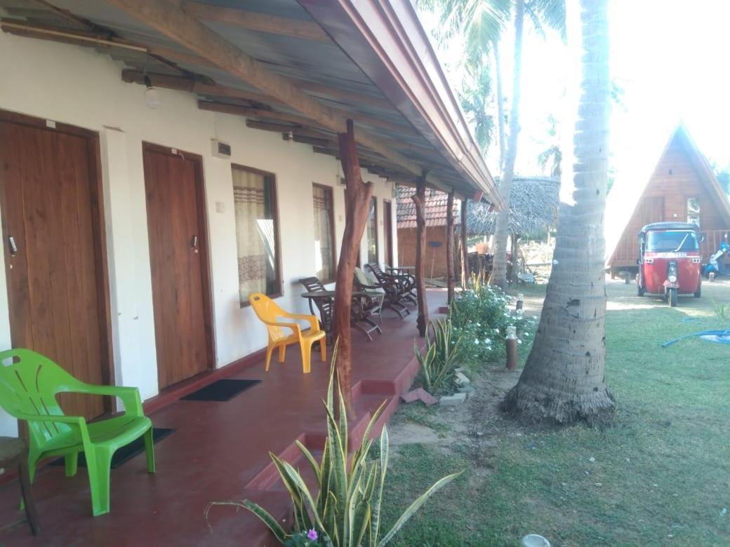 Nilaveli Sheen Coast Trincomalee Eksteriør bilde